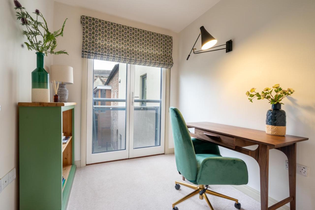 Blake Mews York Bagian luar foto