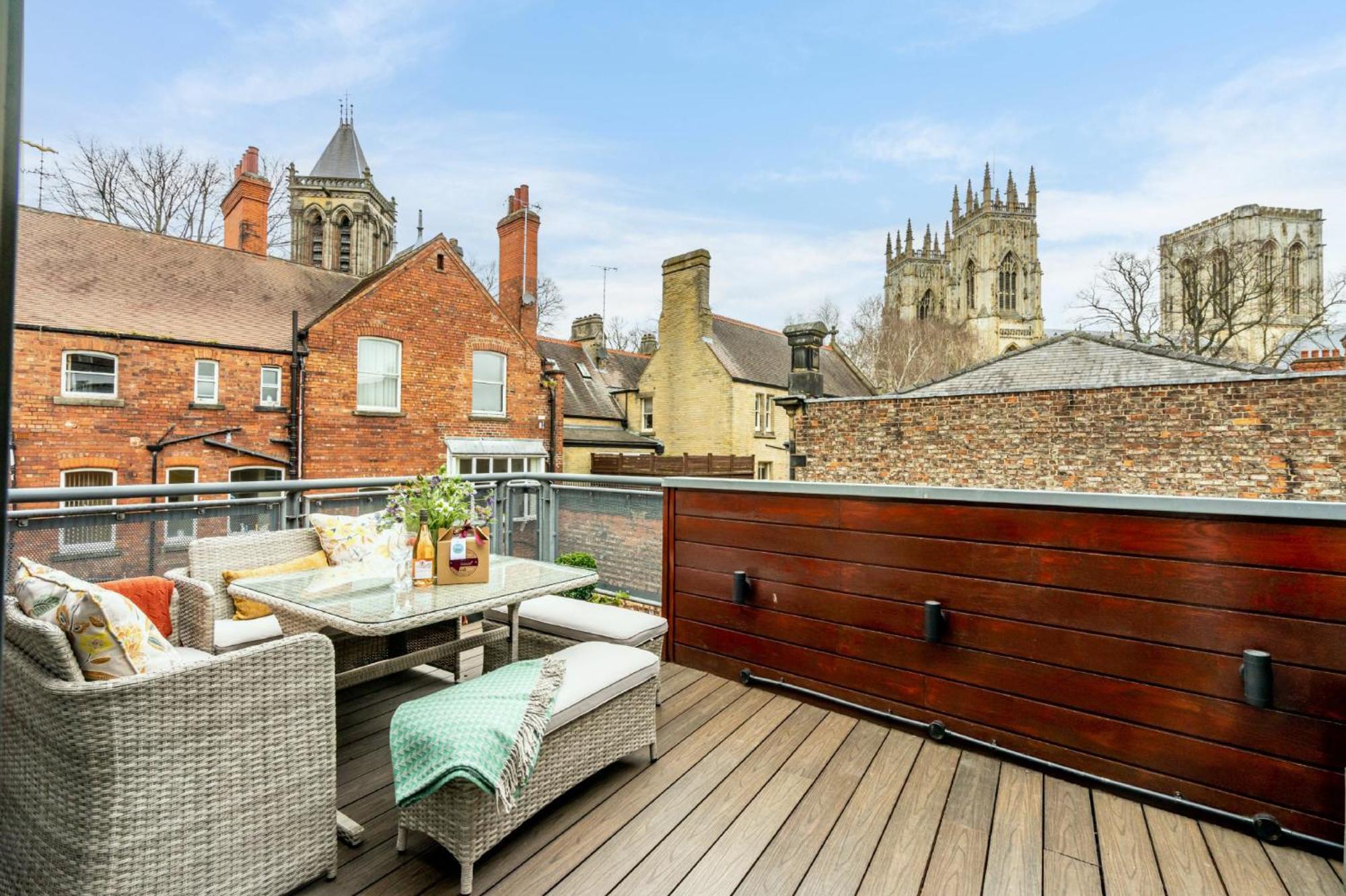 Blake Mews York Bagian luar foto